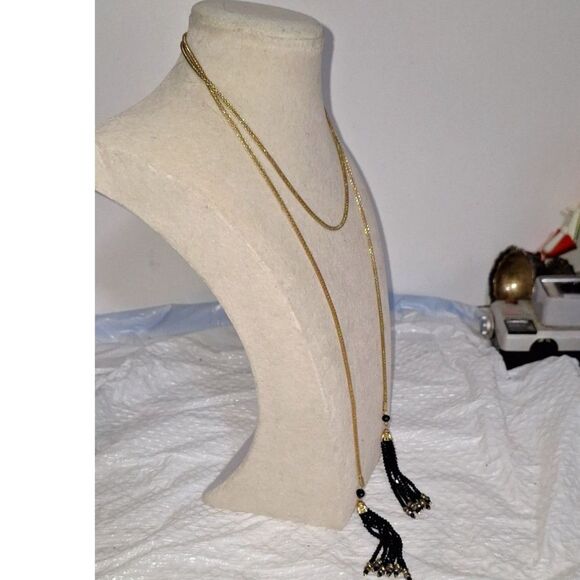 A Double Tassel Gold Tone Chain Women's Necklace Elegant Classy Roaring 20's - Picture 8 of 9
